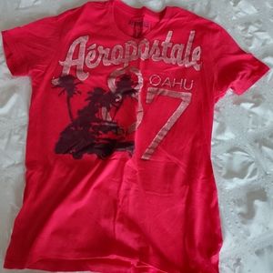 Aéropostale tee V-neck style